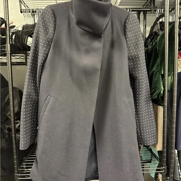 Zara navy coat with studded sleeves seen on gossip girl - Picture 9 of 15